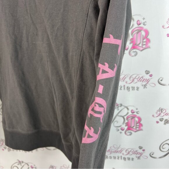 Cotton On long sleeve top La Ga Dark Gray Crewneck with Pink Lettering - Picture 3 of 13